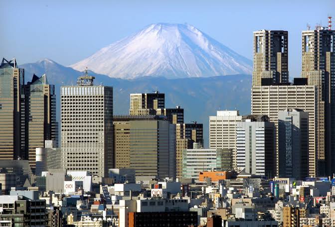 9 Reasons to Invest in Japanese Real Estate Right Now